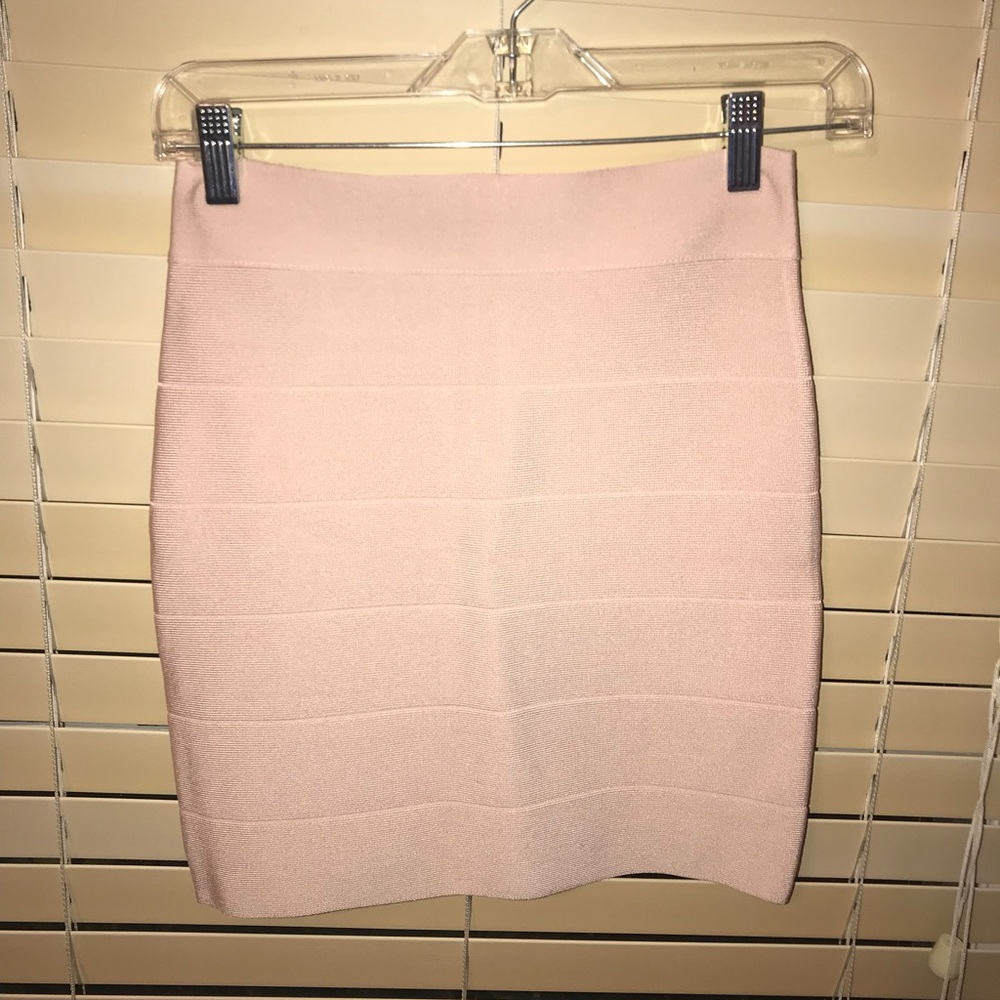 NWT Bebe Size S Pink bodycon skirt
